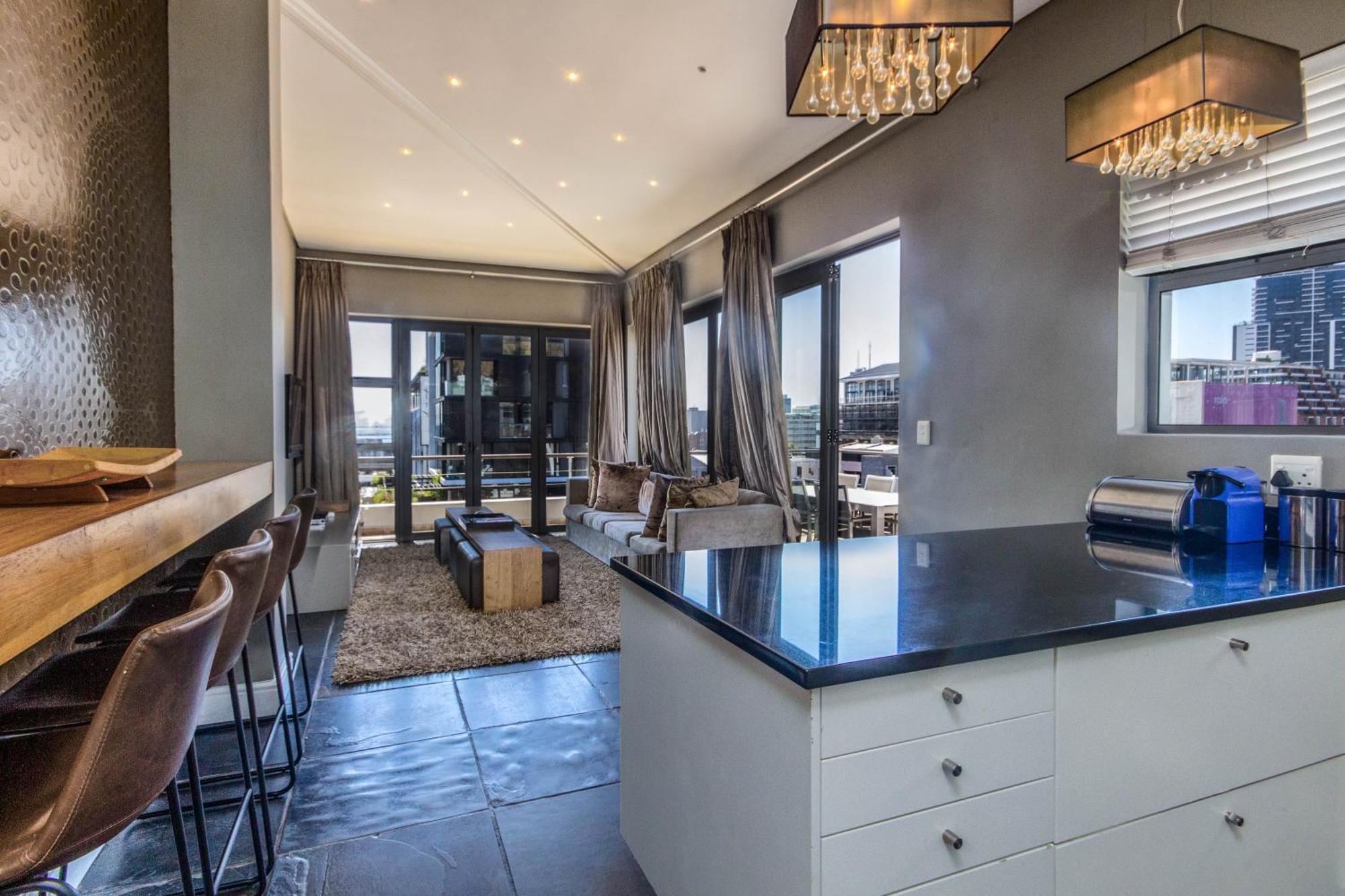 Two Bedroom Luxury Apartment Apartment